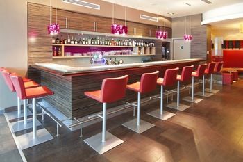 Hotel Bar